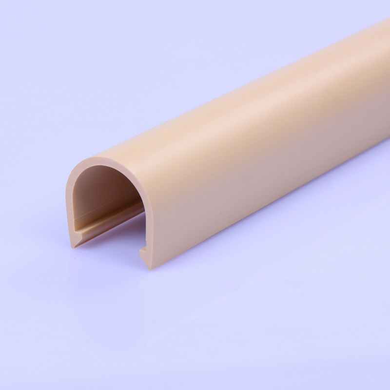 aangepaste geëxtrudeerde multiplex-kleur PVC Plastic C-profiel U Channel pvc plastic tube voor de bescherming van de rand