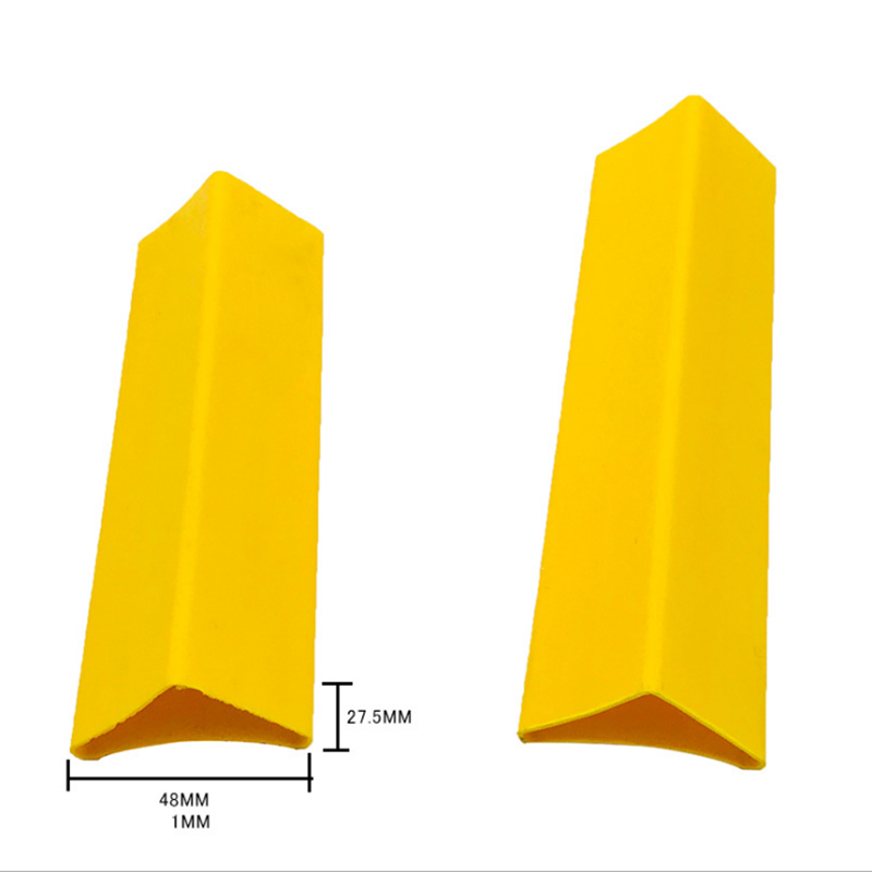 stijve geëxtrudeerde PVC-plastic strip buislaag ondersteunende strip PVC-driehoeksprofiel voor ondersteuning van kastladen